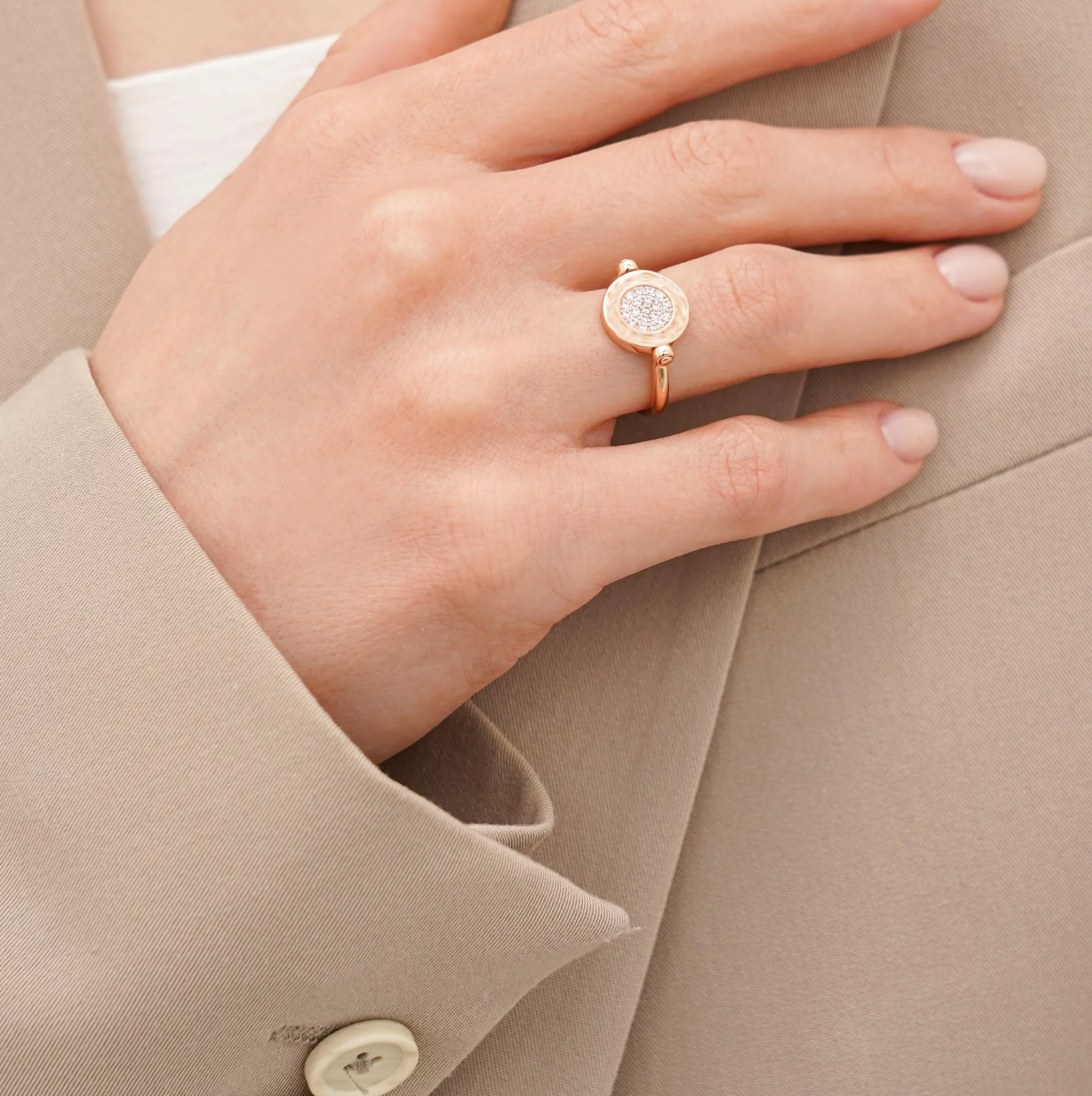 Двухстороннее кольцо из красного золота с фианитами - 1722597 – изображение 3