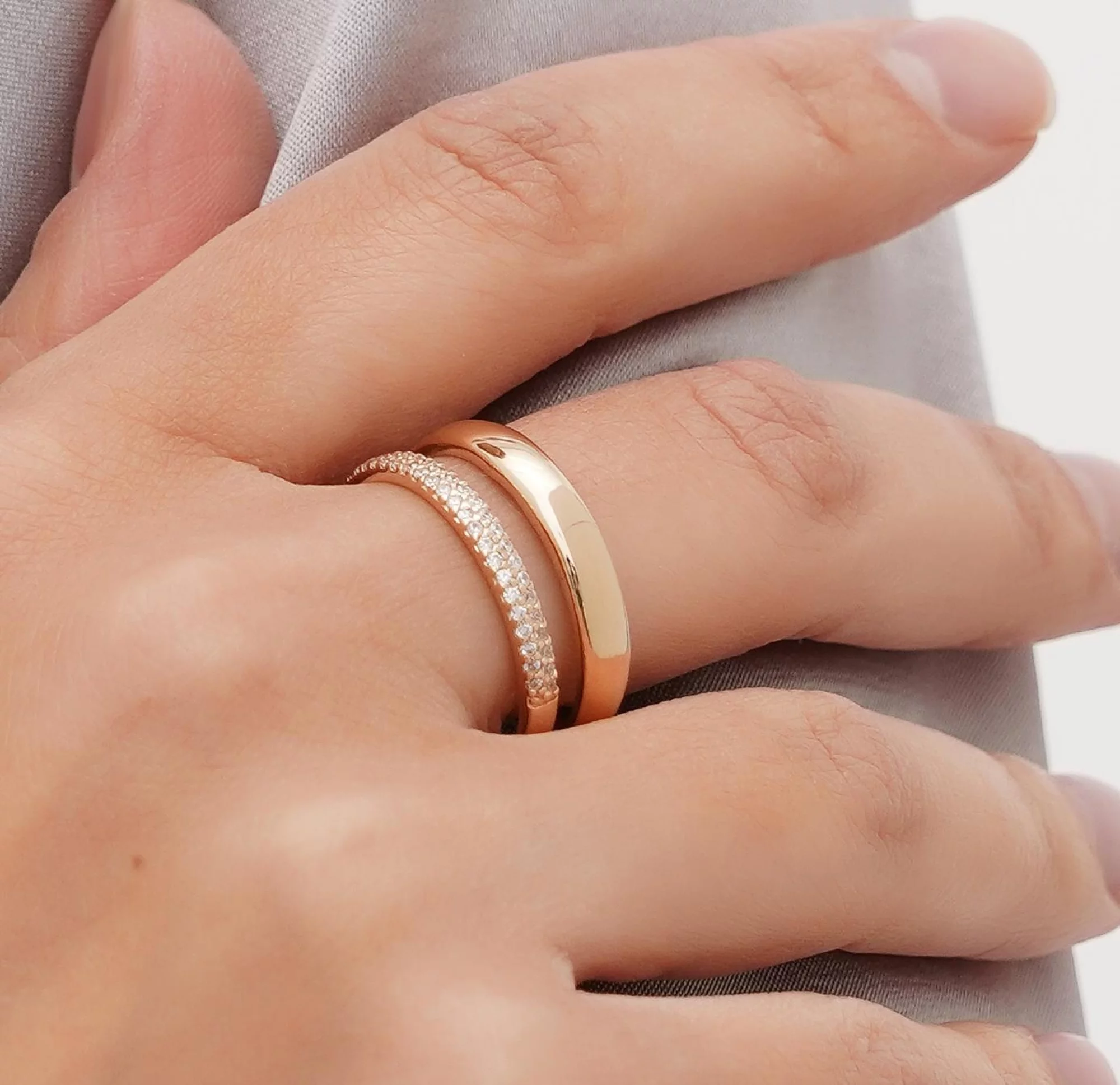 Двойное кольцо из красного золота с фианитами - 1658145 – изображение 2