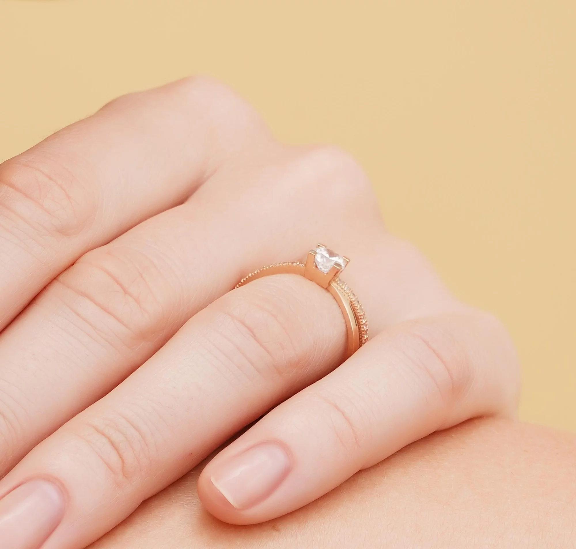 Двойное кольцо для помолвки с фианитами из красного золота - 1747588 – изображение 3