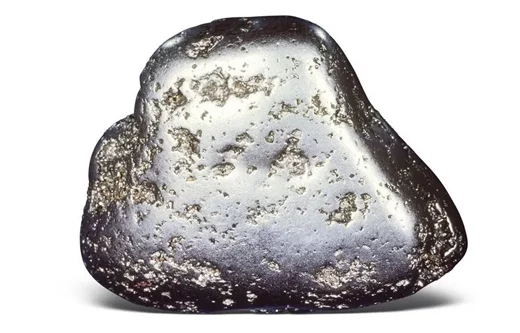Платина: рідкісний і цінний метал з унікальними властивостями
