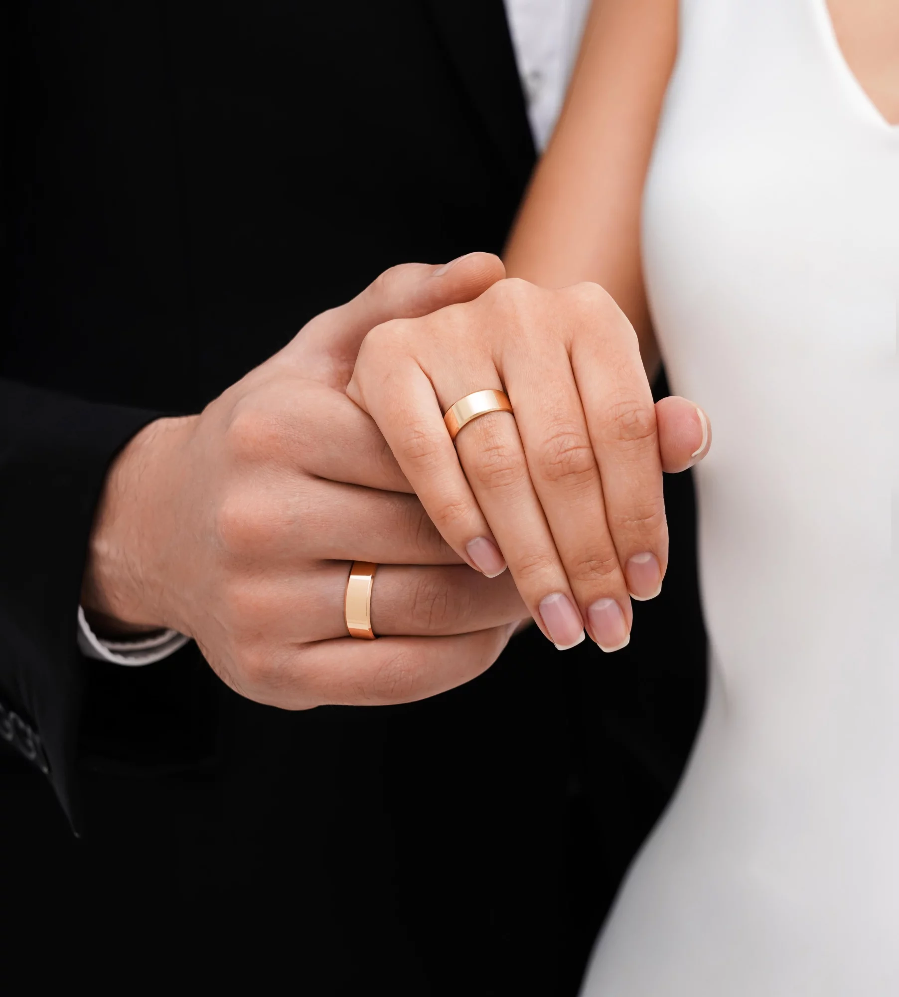 Обручальное кольцо из красного золота американка с фаской  - 1278445 – изображение 3