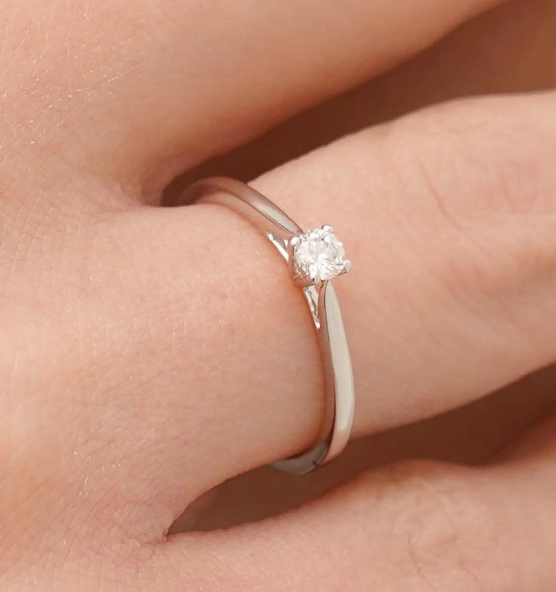 Каблучка для заручин з діамантом у білому золоті - 1669623 – зображення 2