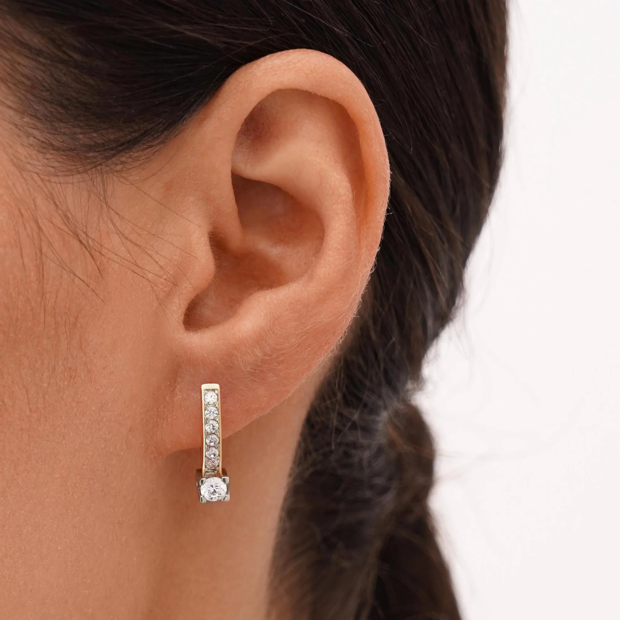 Серьги с фианитами из комбинированного золота - 1562429 - 1