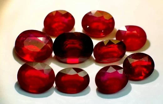 Камень рубин: лечебные свойства и кому подходят украшения с рубином –ювелирный интернет-магазин AURUM