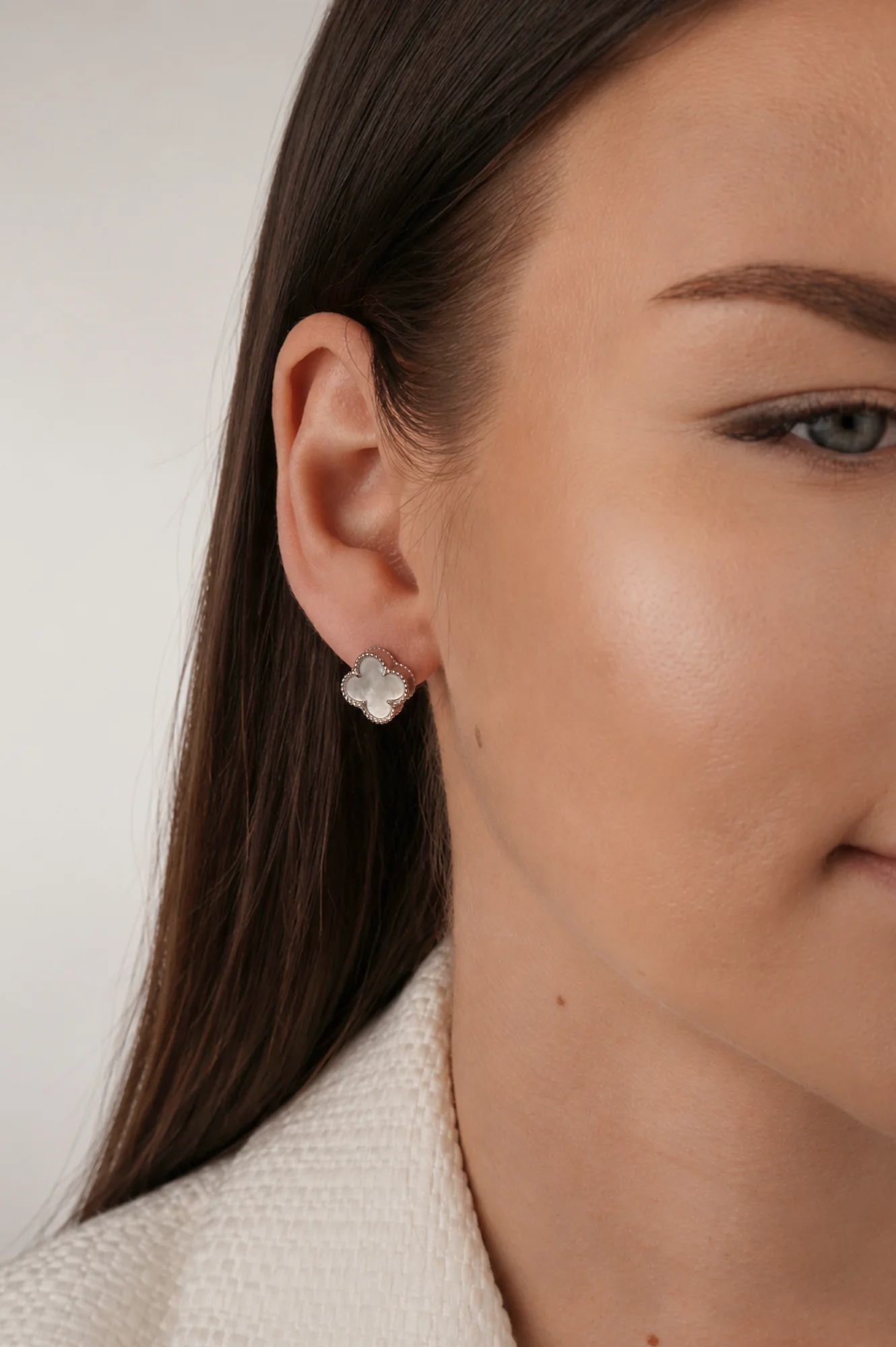 Сережки "Клевер" из белого золота с перламутром - 962675 - 1