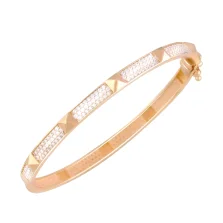 Жорсткий браслет з червоного золота з фіанітом - 963828