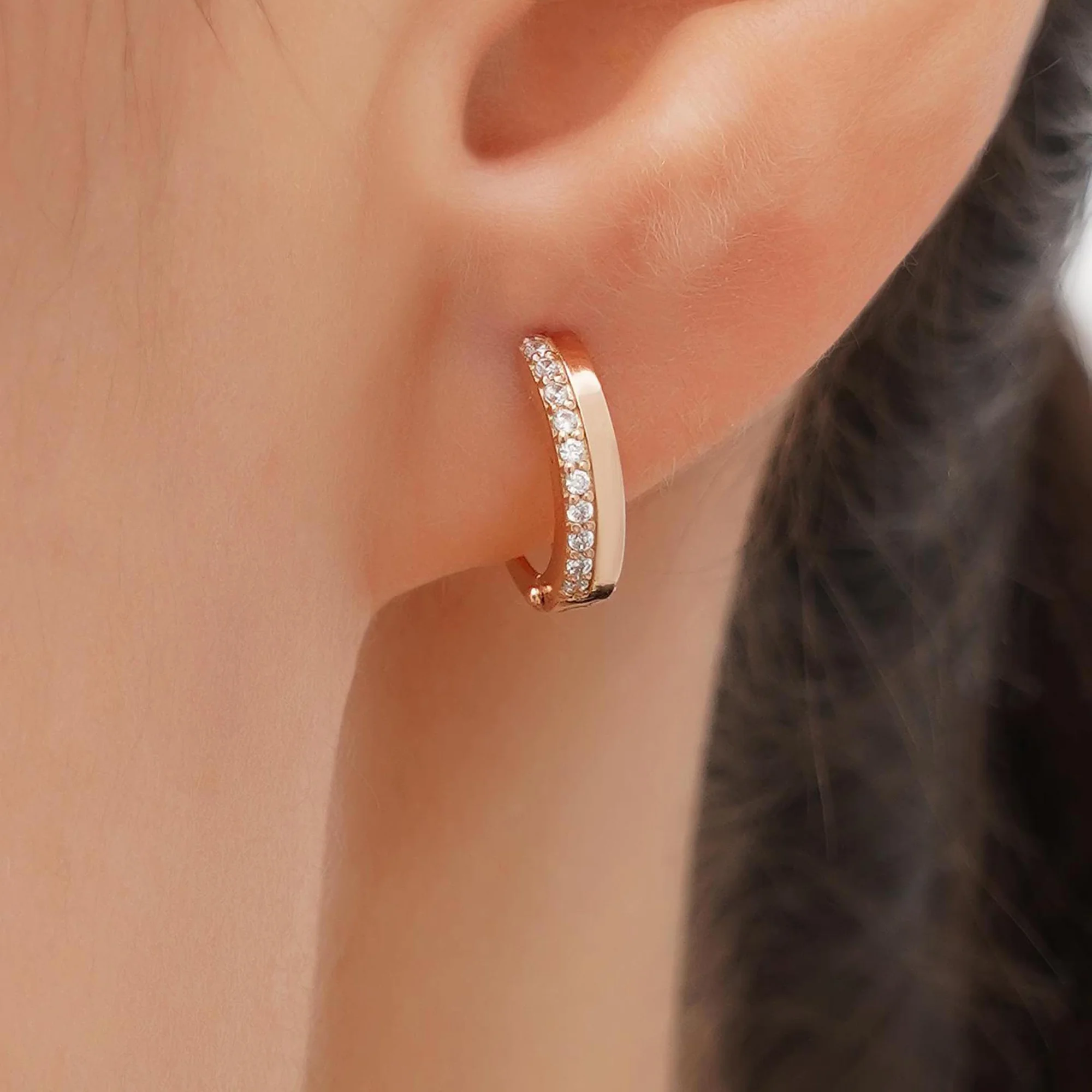 Сережки-кольца с фианитами из красного золота - 1658247 - 1