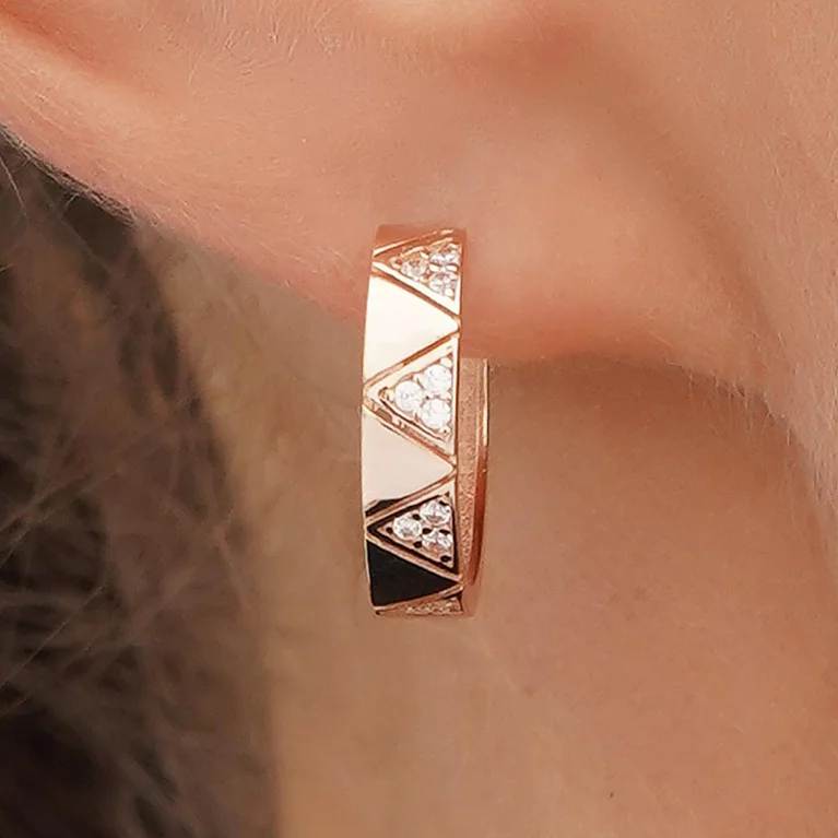 Сережки-кольца "Треугольники" из красного золота с фианитами. Артикул 1091426: цена, отзывы, фото – купить в интернет-магазине AURUM