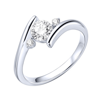 Серебряное кольцо с фианитами - 2279900