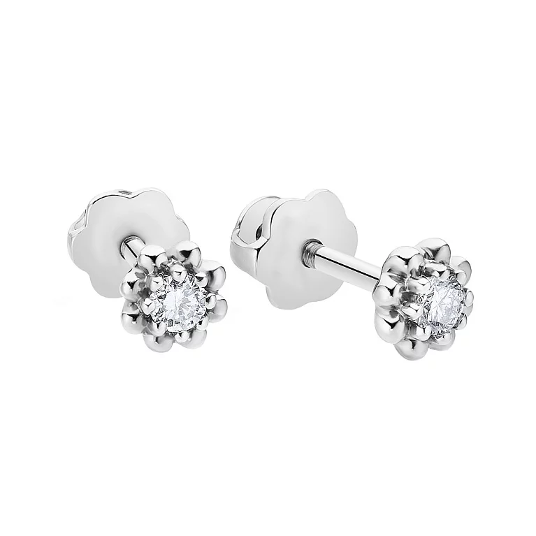 Сережки-гвоздики в білому золоті з діамантом. Артикул С341196010б: ціна, відгуки, фото – купити в інтернет-магазині AURUM