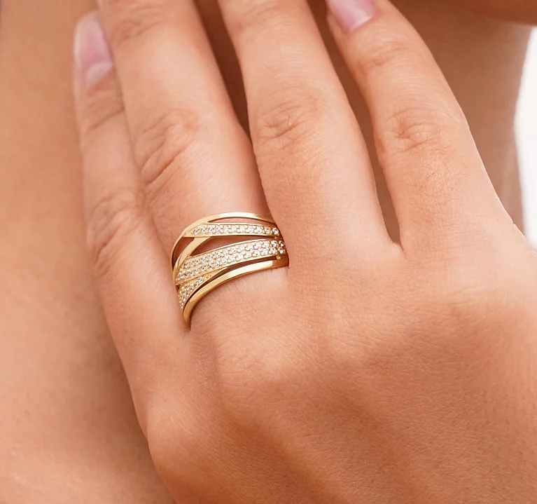 Кольцо из красного золота с дорожками фианитов. Артикул 110204201: цена, отзывы, фото – купить в интернет-магазине AURUM