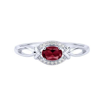 Серебряное кольцо "Овал" с рубином и фианитами - 2299280