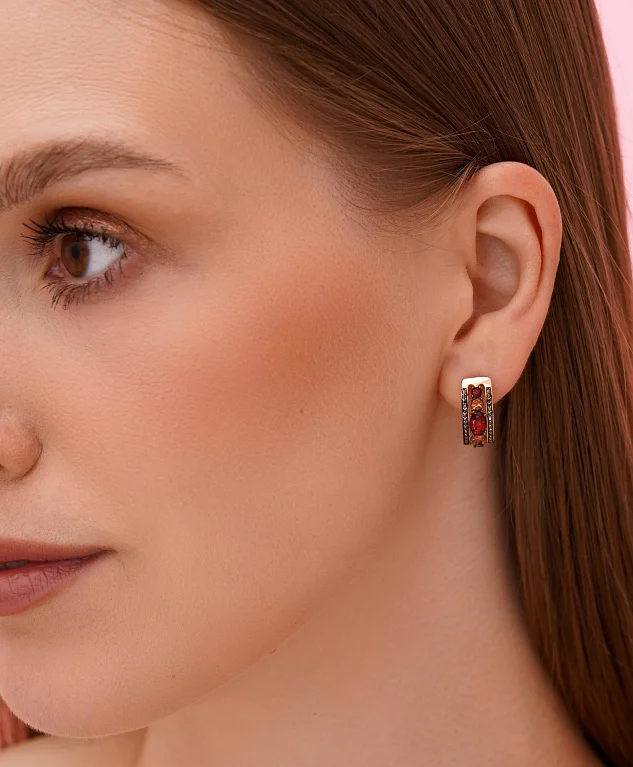 Сережки с гранатом и фианитами из красного золота - 1585099