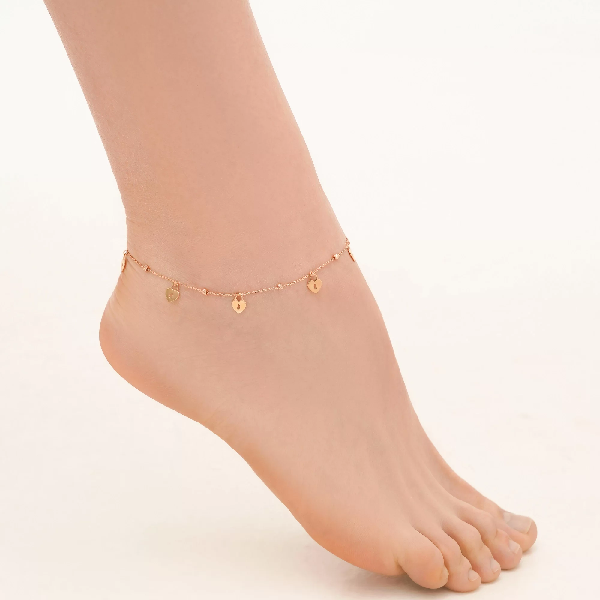 Браслет на ногу "Сердечко" з червоного золота з підвісами - 1737827 – зображення 2